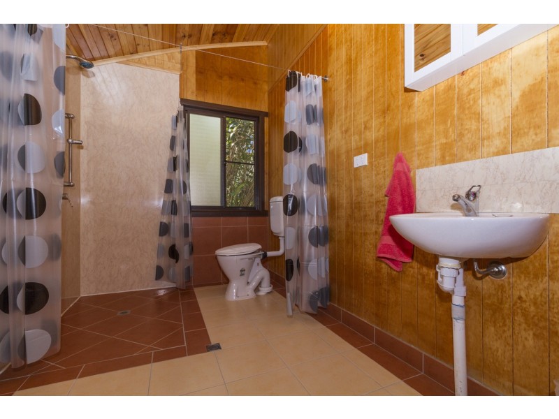 36 Treasure Island Avenue, Karragarra Island QLD 4184