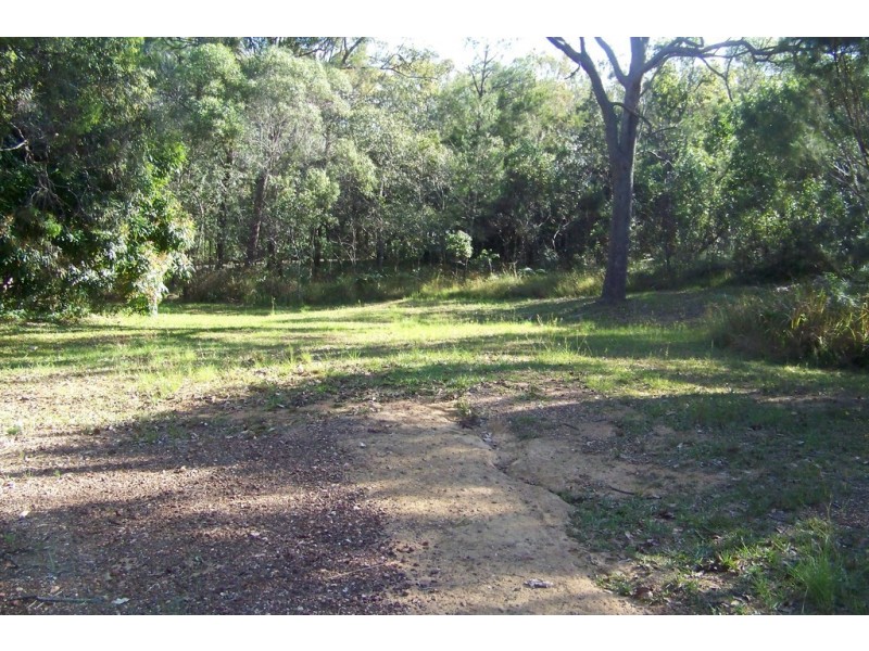 18 BELAR ST, Lamb Island QLD 4184