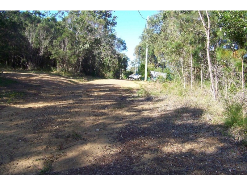 18 BELAR ST, Lamb Island QLD 4184
