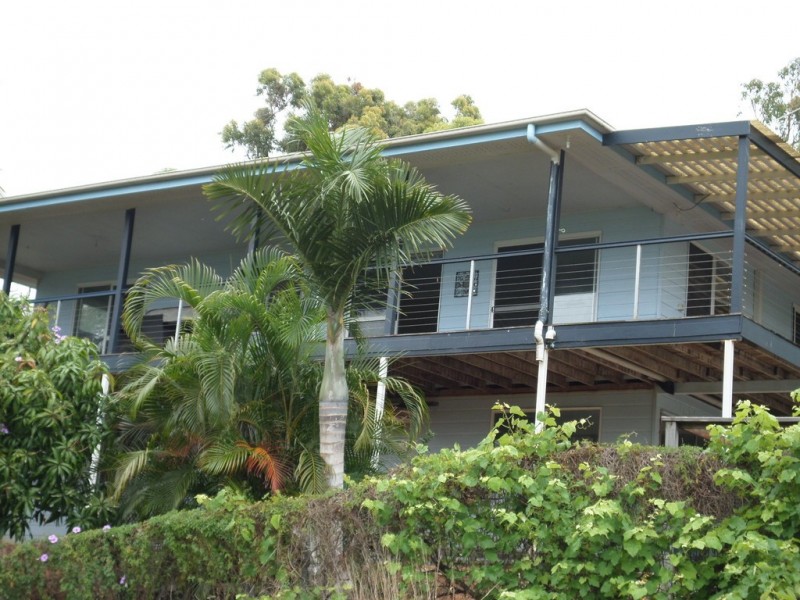 30 OOMOOL STREET, Macleay Island QLD 4184