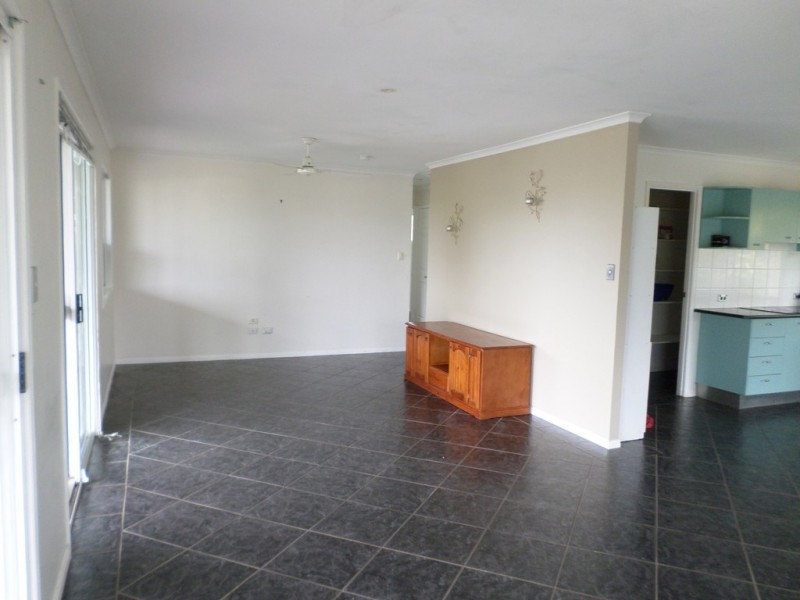 30 OOMOOL STREET, Macleay Island QLD 4184