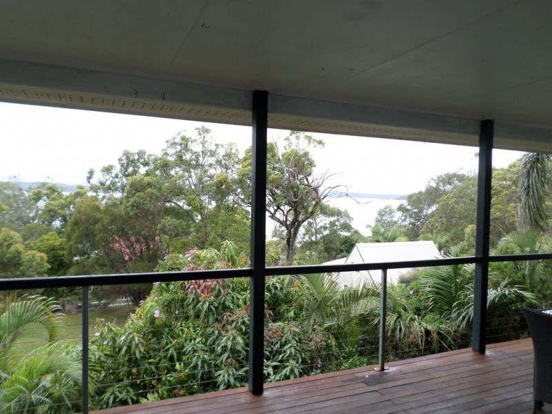 30 OOMOOL STREET, Macleay Island QLD 4184