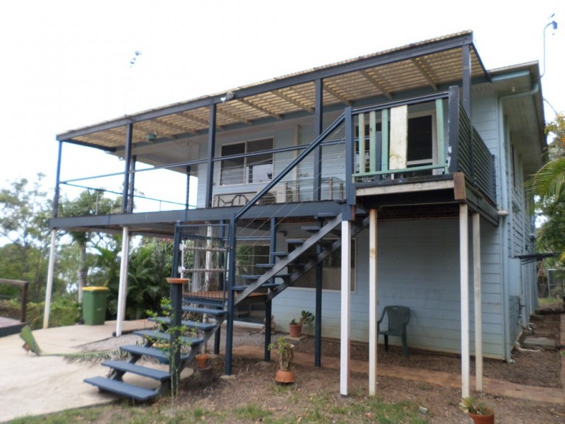30 OOMOOL STREET, Macleay Island QLD 4184