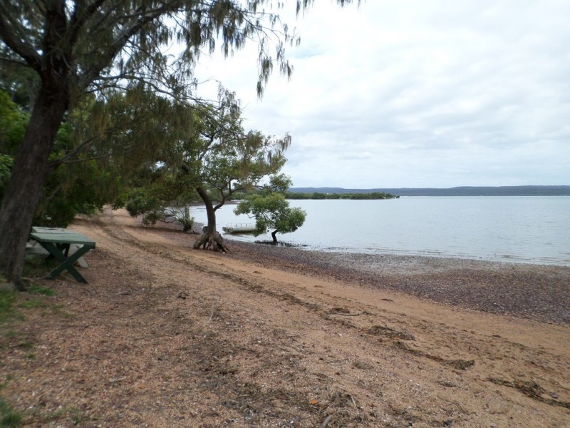 30 OOMOOL STREET, Macleay Island QLD 4184