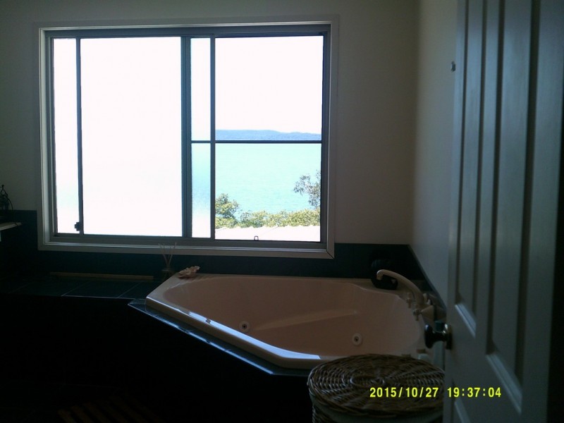 10 KOONWARRA, Macleay Island QLD 4184