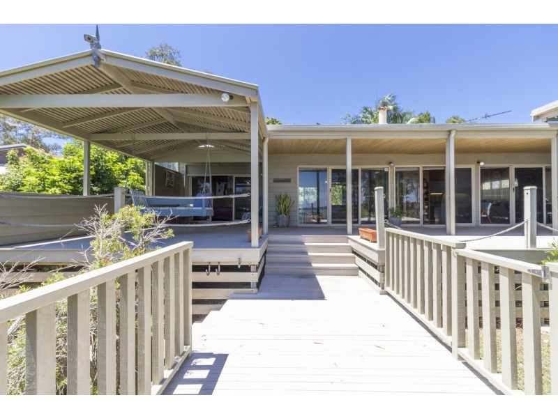 107 COONDOOROOPA DRIVE, Macleay Island QLD 4184