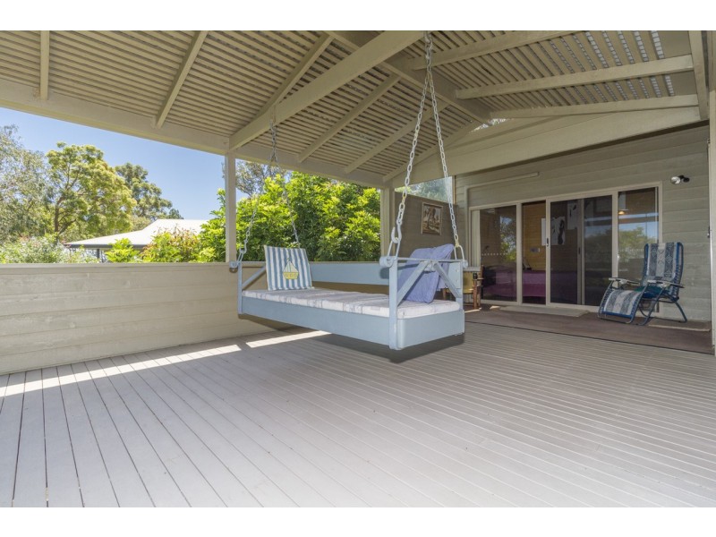 107 COONDOOROOPA DRIVE, Macleay Island QLD 4184