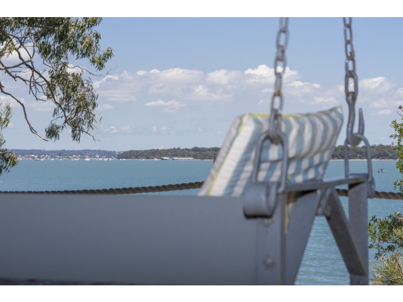 107 COONDOOROOPA DRIVE, Macleay Island QLD 4184