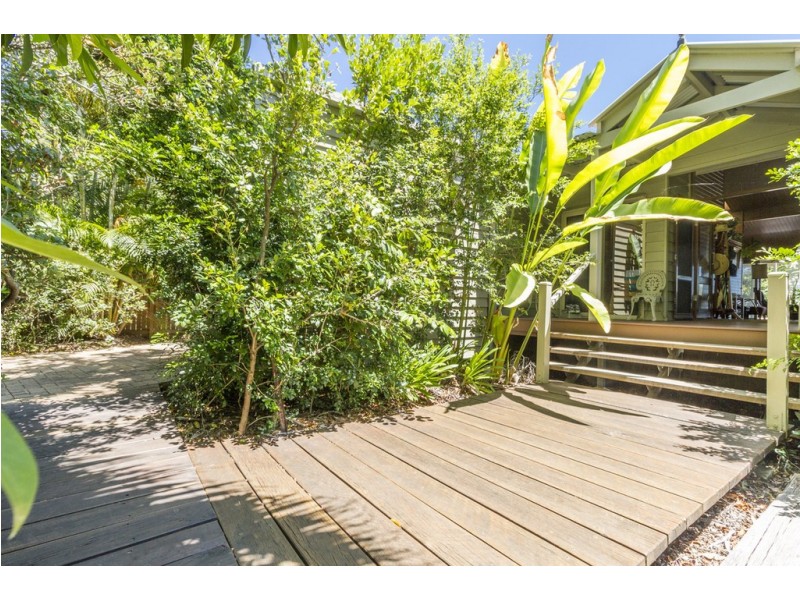 107 COONDOOROOPA DRIVE, Macleay Island QLD 4184