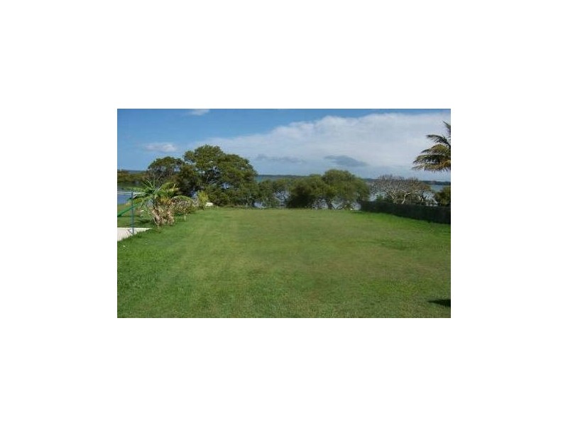36 Coorong Street, Macleay Island QLD 4184