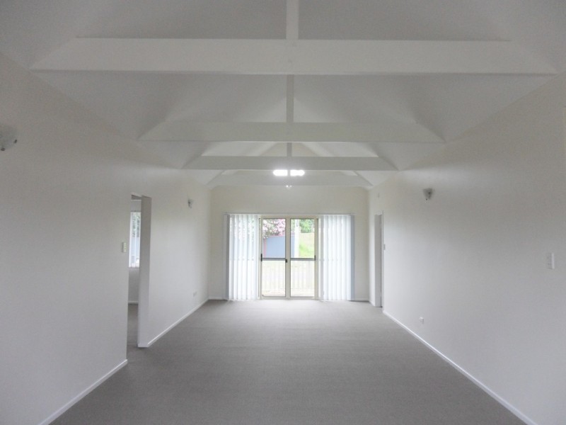4 Cooee Crescent, Macleay Island QLD 4184