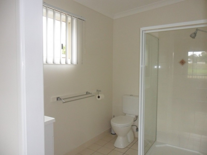4 Cooee Crescent, Macleay Island QLD 4184