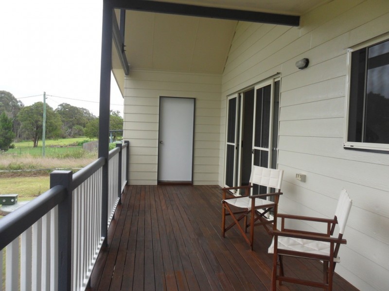 4 Cooee Crescent, Macleay Island QLD 4184