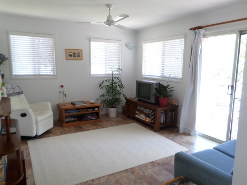 102 KATE ST, Macleay Island QLD 4184