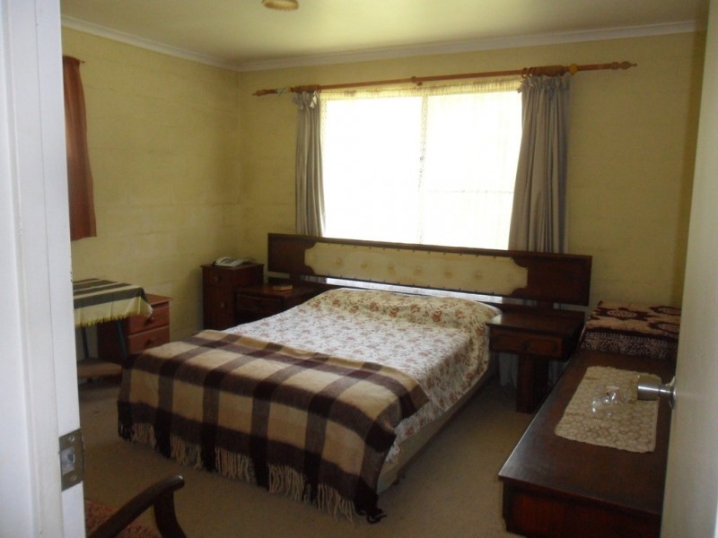 5 Percival Street, Macleay Island QLD 4184
