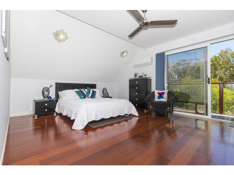 10 Oomool Street, Macleay Island QLD 4184