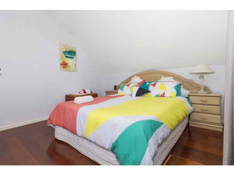 10 Oomool Street, Macleay Island QLD 4184