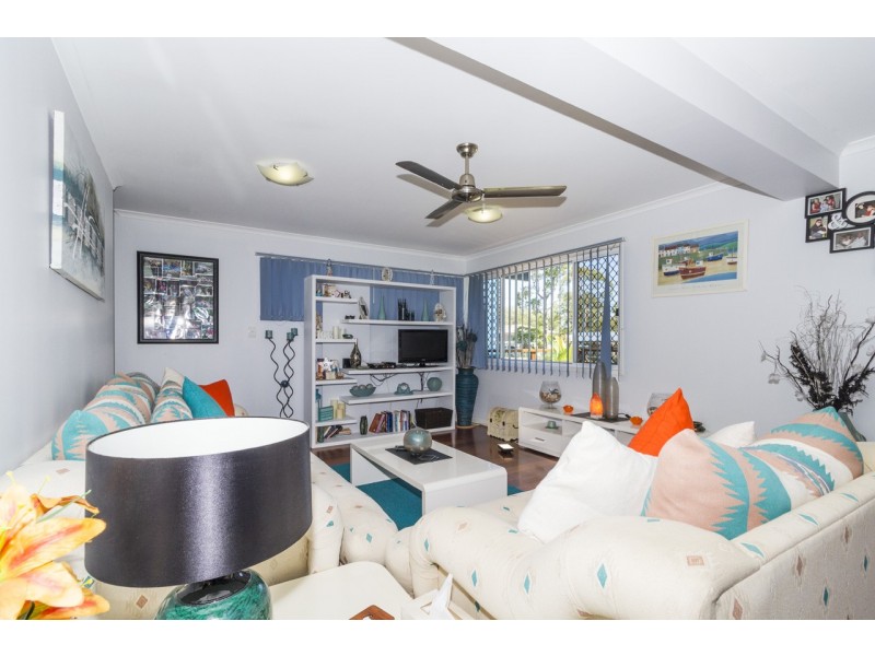 10 Oomool Street, Macleay Island QLD 4184