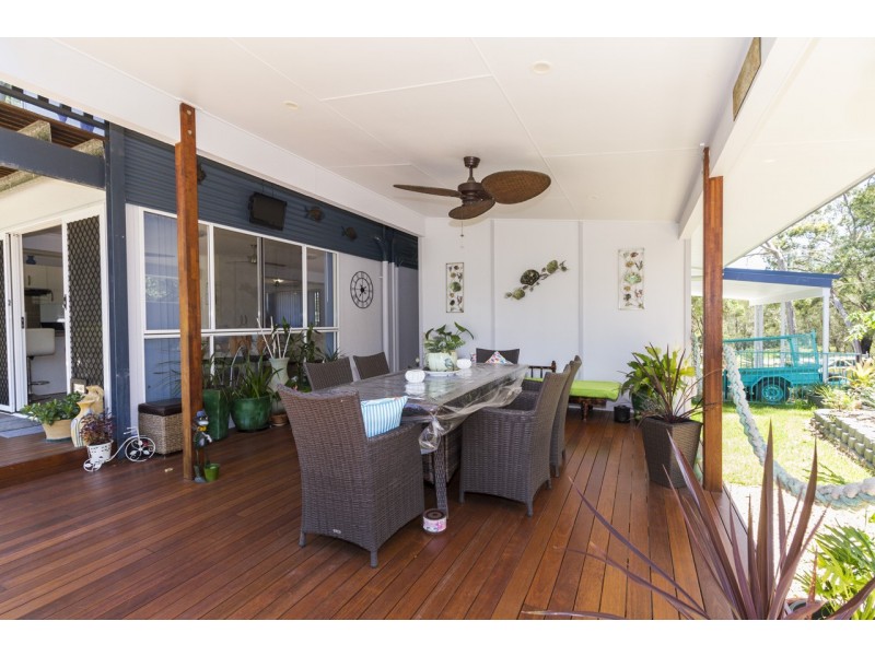 10 Oomool Street, Macleay Island QLD 4184