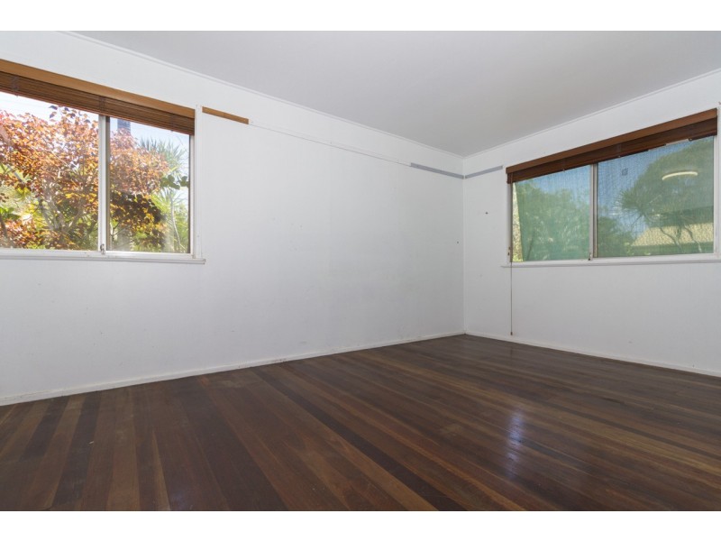 14 Noon-Muckle Street, Macleay Island QLD 4184