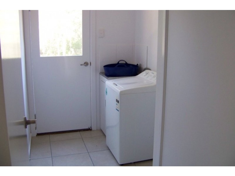 23 Alexander St, Macleay Island QLD 4184