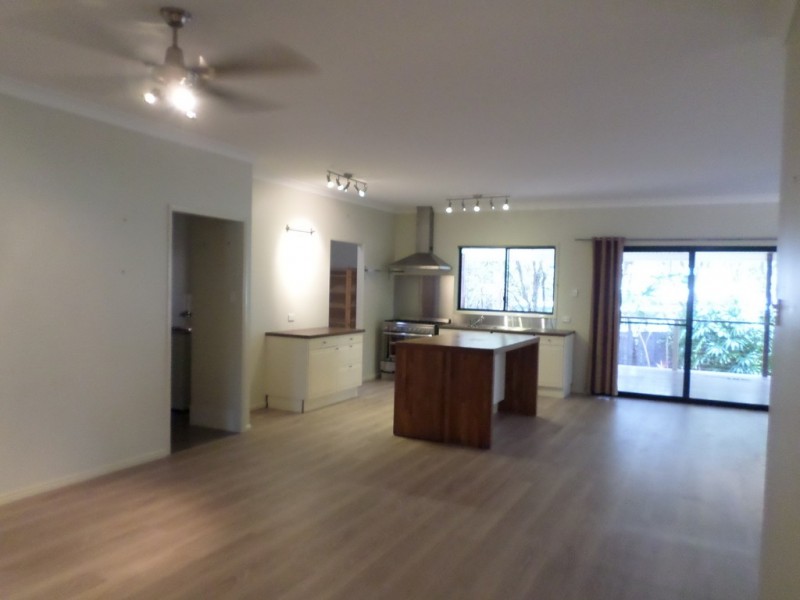 5 PANAROO STREET, Macleay Island QLD 4184