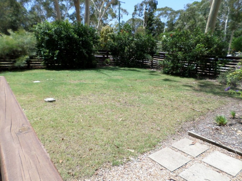 5 PANAROO STREET, Macleay Island QLD 4184