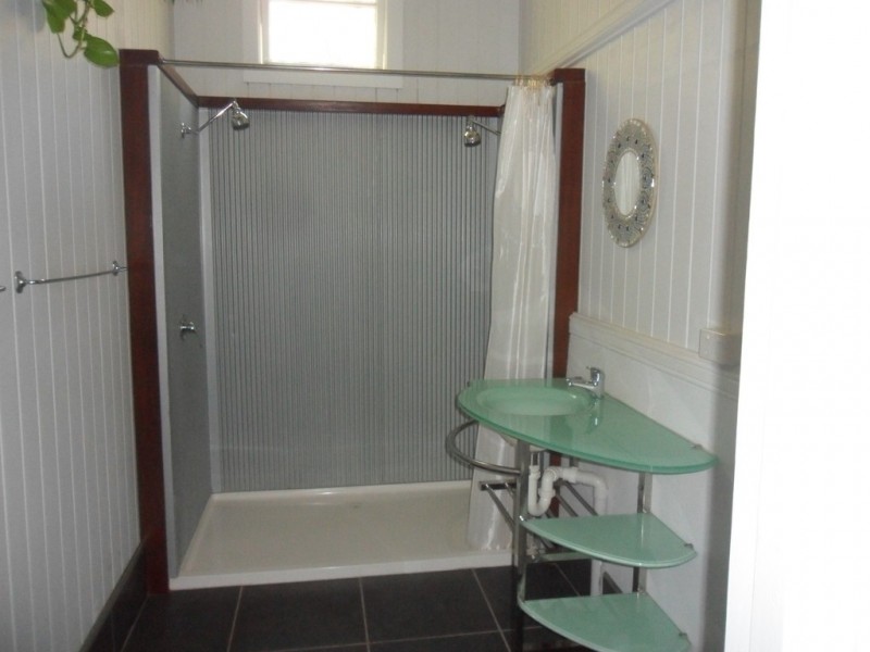 14 President Terrace, Macleay Island QLD 4184