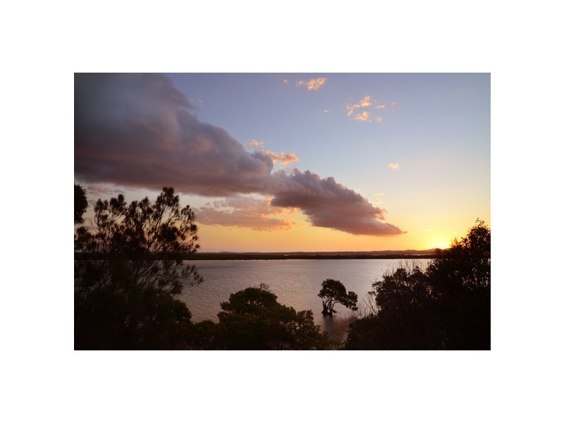 106 Western Rd, Macleay Island QLD 4184