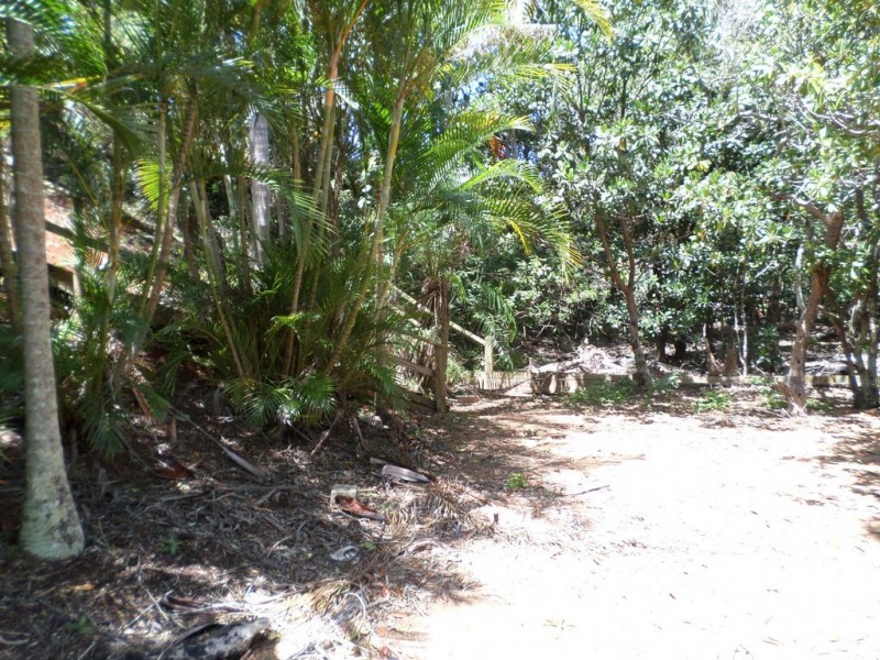 106 WESTERN ROAD, Macleay Island QLD 4184