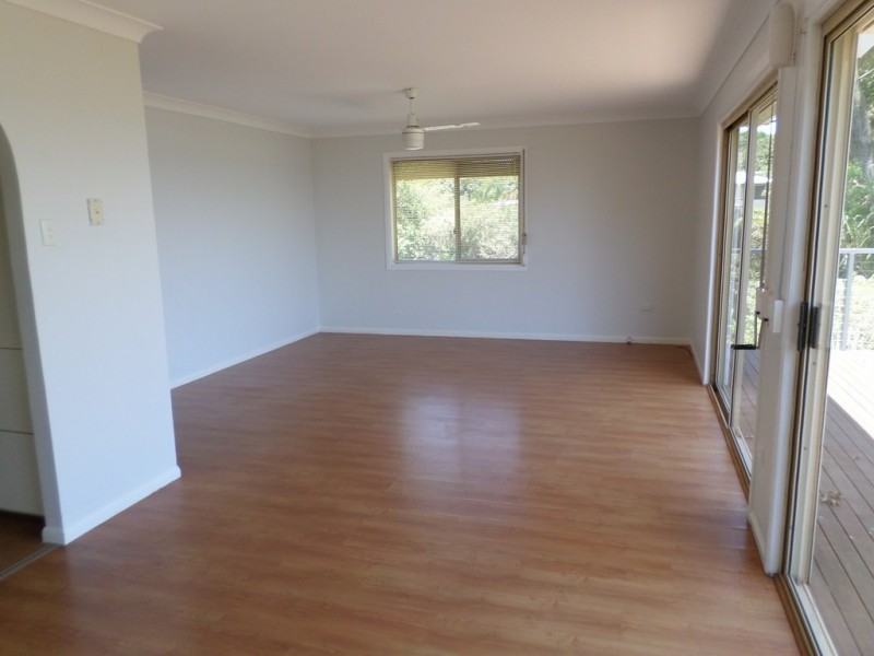 106 WESTERN ROAD, Macleay Island QLD 4184
