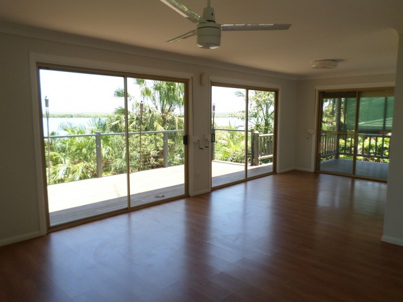 106 WESTERN ROAD, Macleay Island QLD 4184