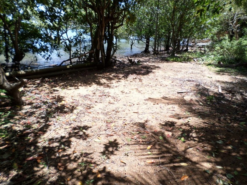 106 WESTERN ROAD, Macleay Island QLD 4184
