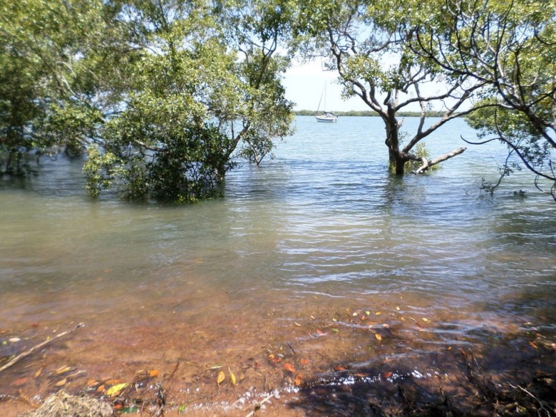 106 WESTERN ROAD, Macleay Island QLD 4184