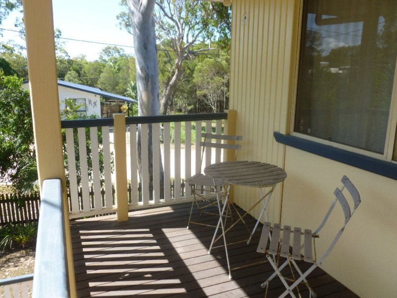 54 Scotts Rd, Macleay Island QLD 4184