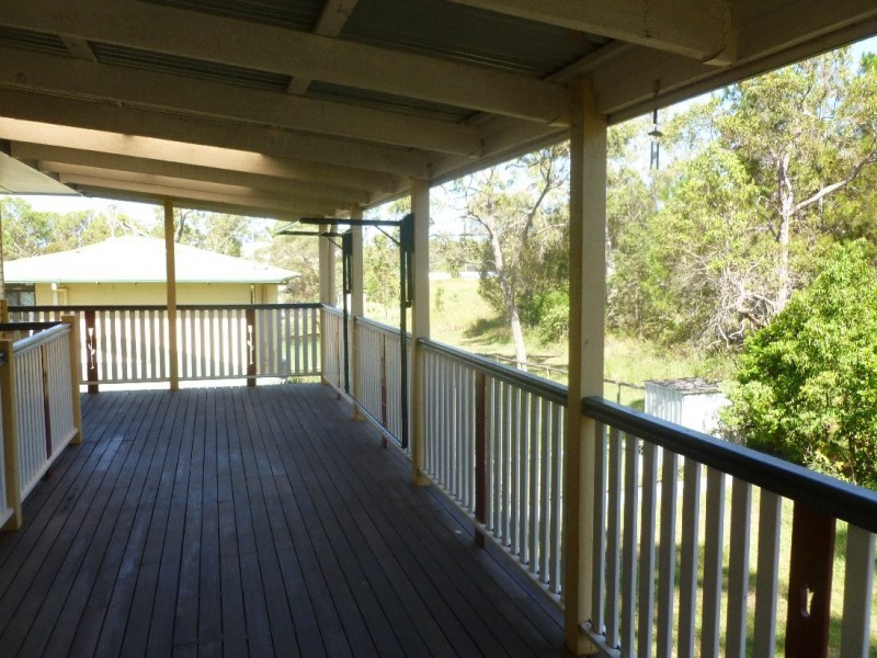 54 Scotts Rd, Macleay Island QLD 4184
