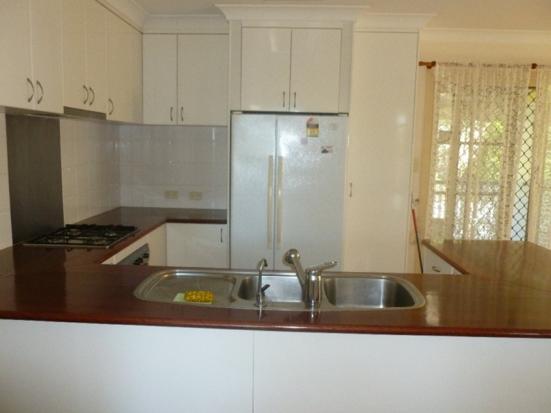 54 Scotts Rd, Macleay Island QLD 4184