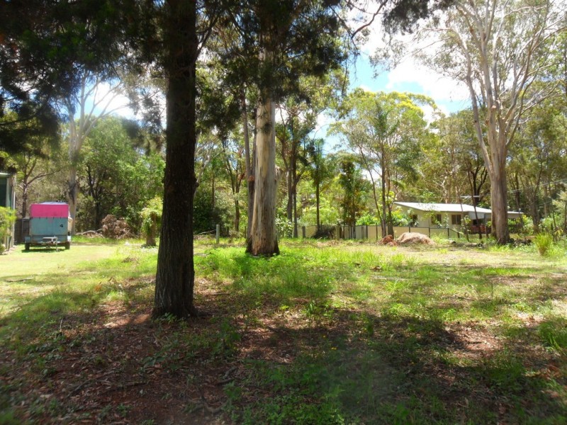 25 Cabriolet Crescent, Macleay Island QLD 4184