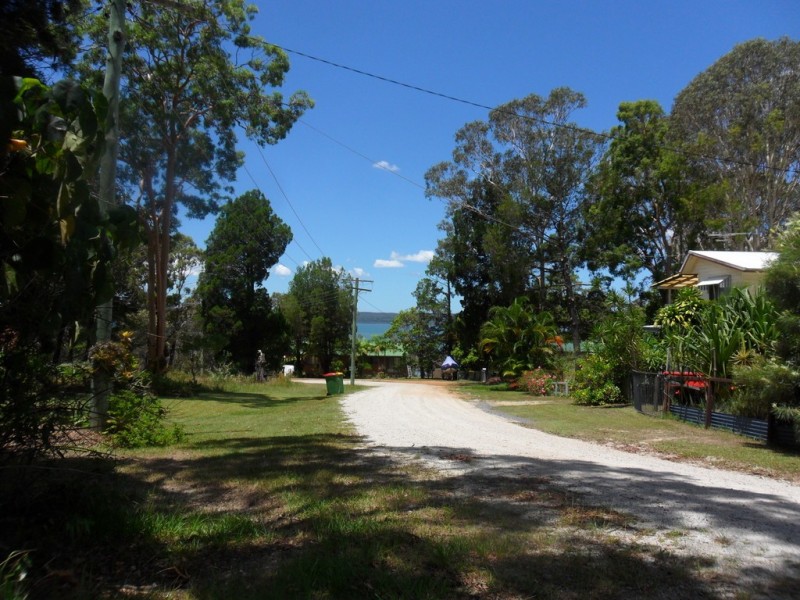 25 Cabriolet Crescent, Macleay Island QLD 4184