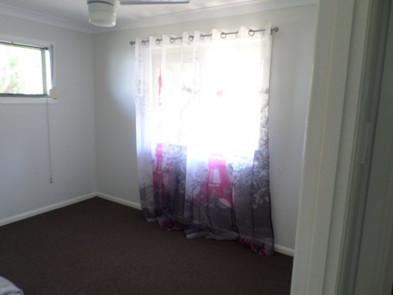 106 Western Road, Macleay Island QLD 4184
