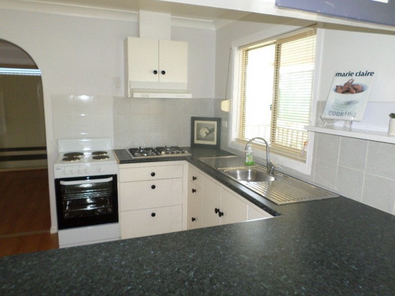 106 Western Road, Macleay Island QLD 4184