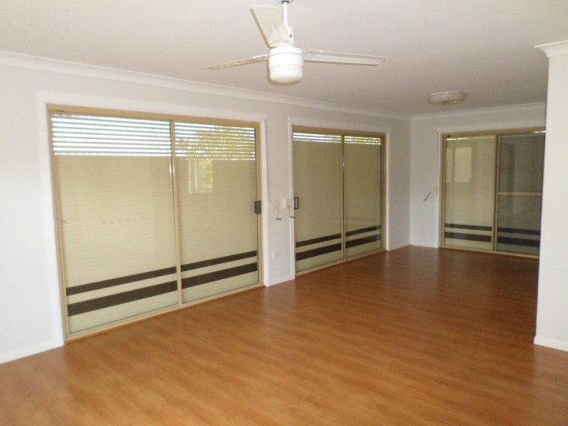106 Western Road, Macleay Island QLD 4184
