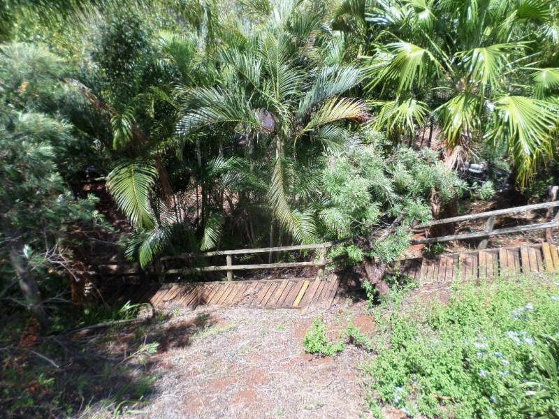 106 Western Road, Macleay Island QLD 4184