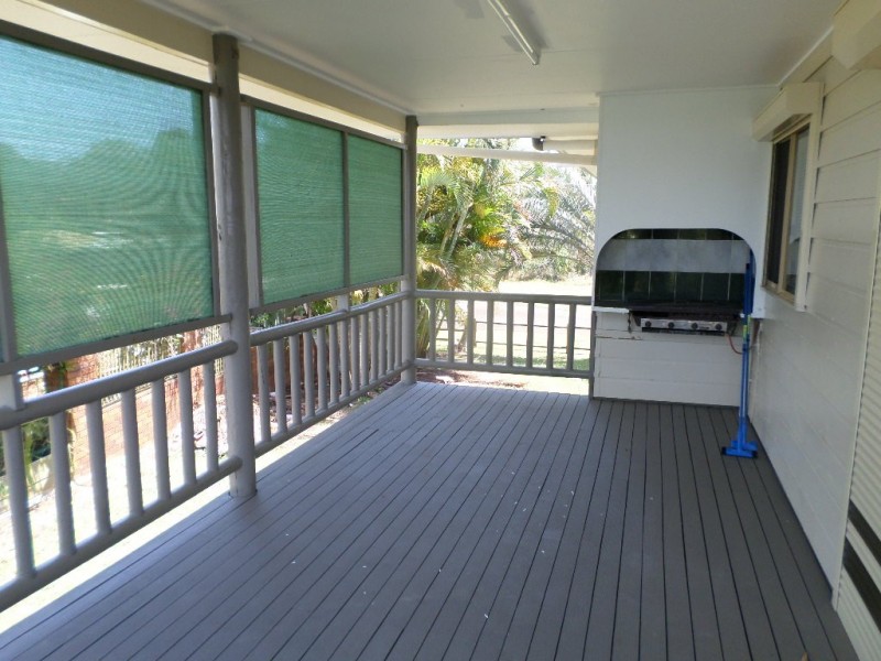 106 Western Road, Macleay Island QLD 4184