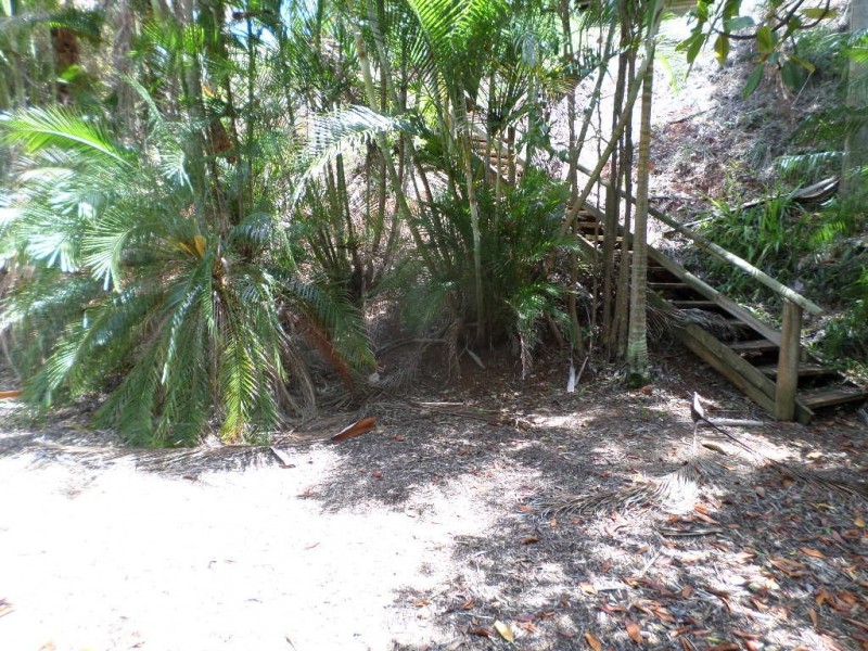 106 Western Road, Macleay Island QLD 4184