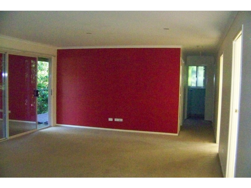 60 PERULPA DR, Lamb Island QLD 4184