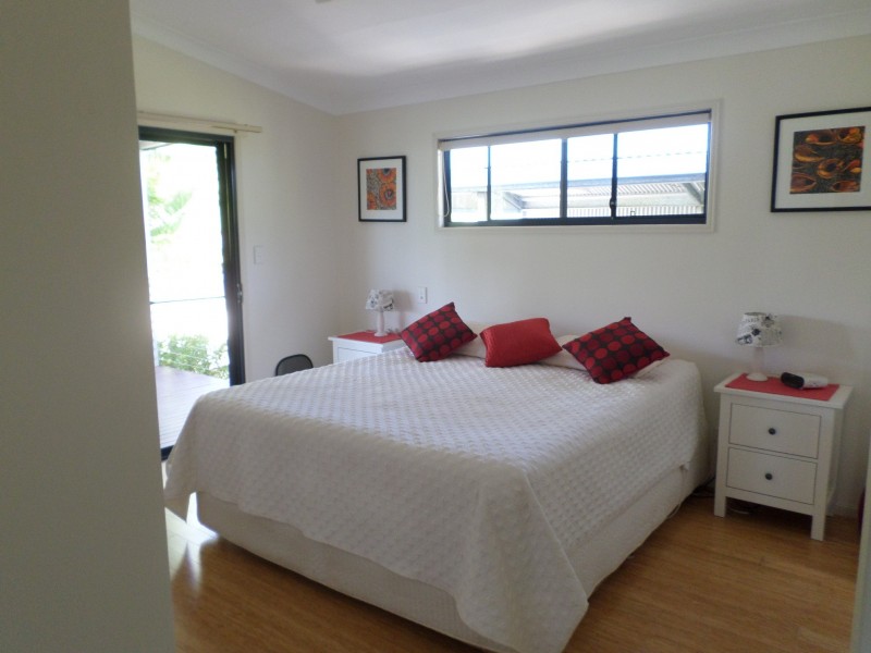 27 KOOBERRY STREET, Macleay Island QLD 4184