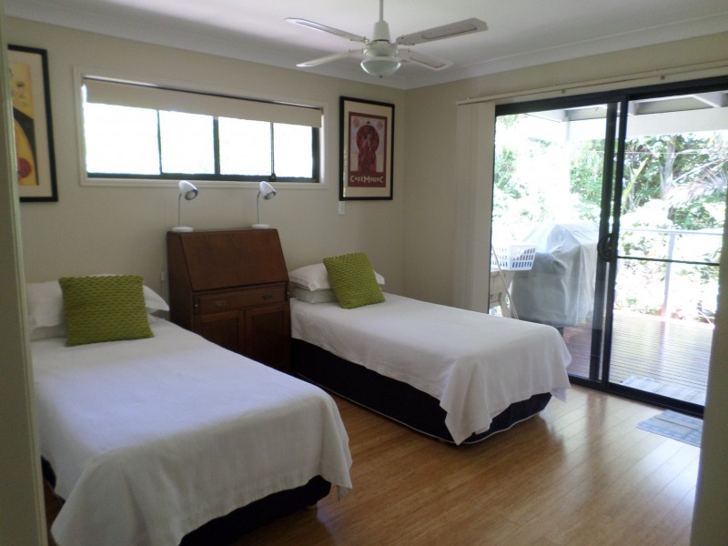 27 KOOBERRY STREET, Macleay Island QLD 4184