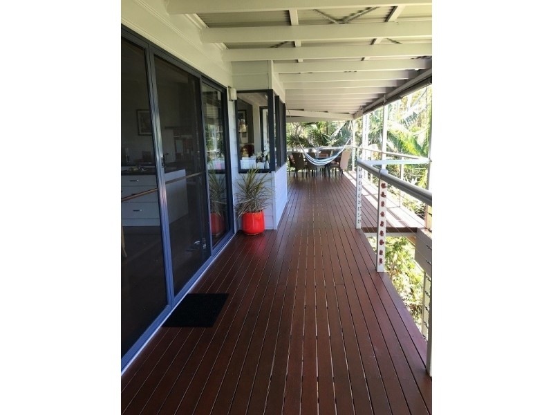 27 KOOBERRY STREET, Macleay Island QLD 4184