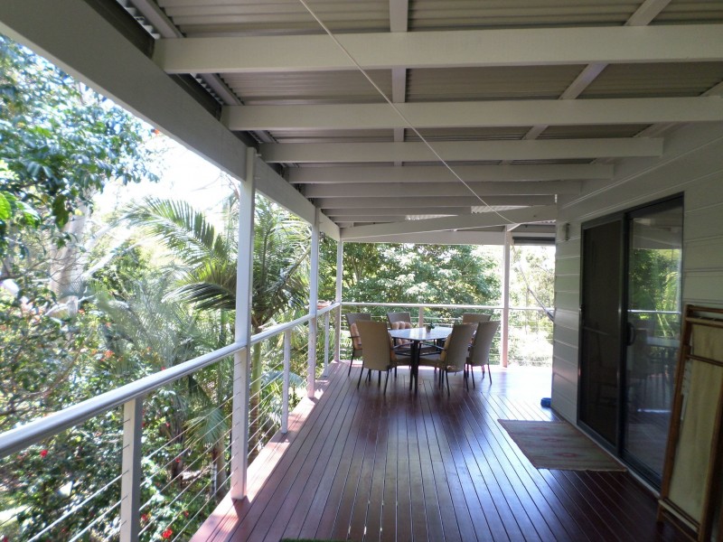 27 KOOBERRY STREET, Macleay Island QLD 4184